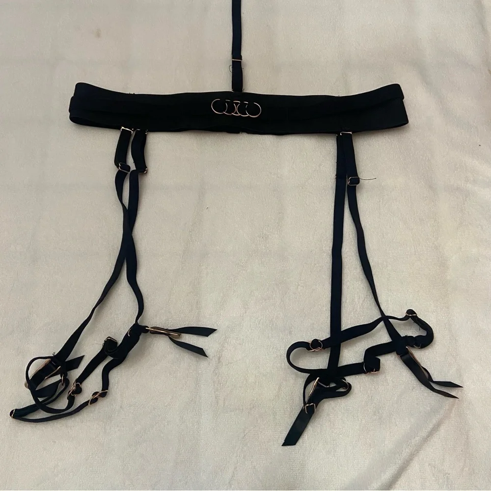 New! Bluebella Black Harness choker Garter Size Medium 38787